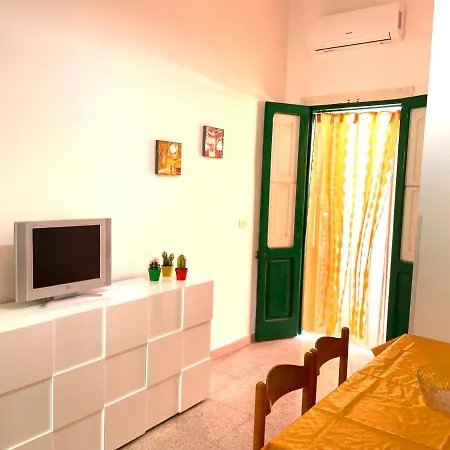 Antonaci Apartment *